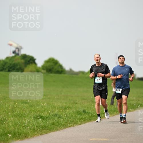 10.05.2026 - 8. Wedeler Halbmarathon Dr. Thomas Lammeyer http://msf.ph/oto/9704213 10.05.2026 11:51:27 Laufen 535 meine-sportfotos.de