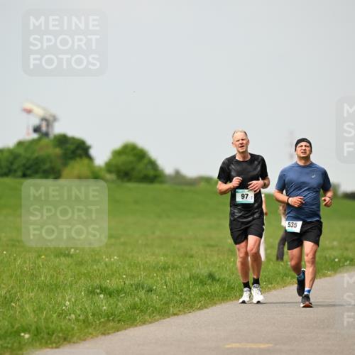 10.05.2026 - 8. Wedeler Halbmarathon Dr. Thomas Lammeyer http://msf.ph/oto/9704215 10.05.2026 11:51:27 Laufen 535 meine-sportfotos.de
