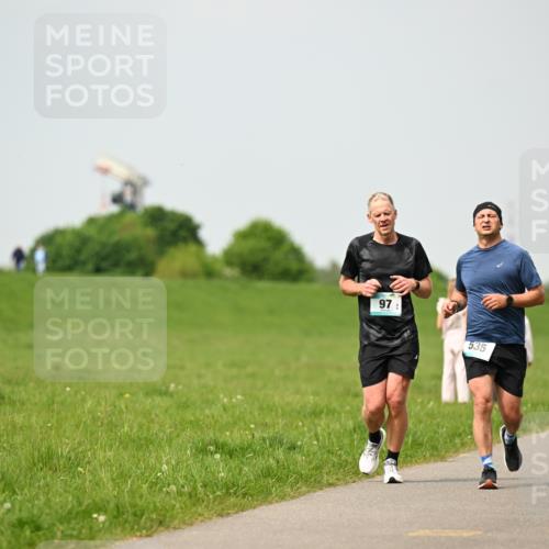 10.05.2026 - 8. Wedeler Halbmarathon Dr. Thomas Lammeyer http://msf.ph/oto/9704233 10.05.2026 11:51:28 Laufen 535 meine-sportfotos.de