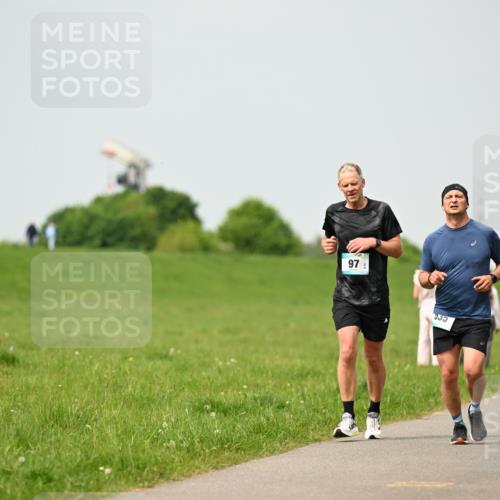 10.05.2026 - 8. Wedeler Halbmarathon Dr. Thomas Lammeyer http://msf.ph/oto/9704240 10.05.2026 11:51:28 Laufen 535 meine-sportfotos.de