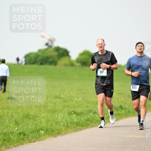 10.05.2026 - 8. Wedeler Halbmarathon Dr. Thomas Lammeyer http://msf.ph/oto/9704248 10.05.2026 11:51:29 Laufen 535 meine-sportfotos.de