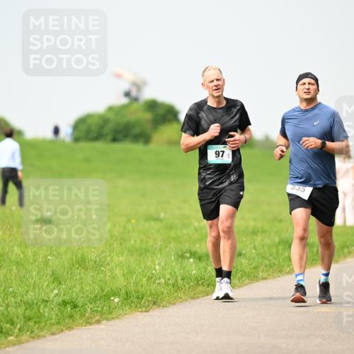 10.05.2026 - 8. Wedeler Halbmarathon Dr. Thomas Lammeyer http://msf.ph/oto/9704263 10.05.2026 11:51:30 Laufen 535 meine-sportfotos.de