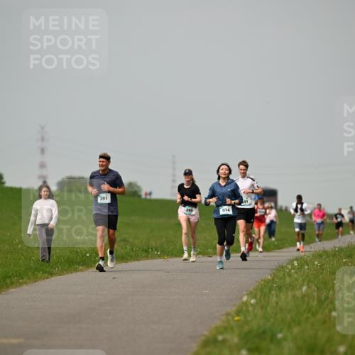 10.05.2026 - 8. Wedeler Halbmarathon Dr. Thomas Lammeyer http://msf.ph/oto/9704282 10.05.2026 11:51:37 Laufen 391, 591, 395, 614 meine-sportfotos.de