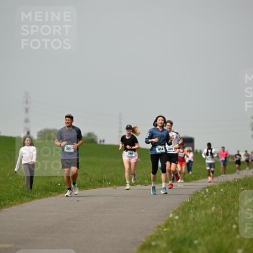 10.05.2026 - 8. Wedeler Halbmarathon Dr. Thomas Lammeyer http://msf.ph/oto/9704285 10.05.2026 11:51:37 Laufen 391, 395, 614, 691 meine-sportfotos.de