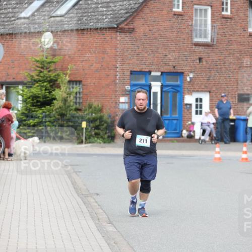 10.05.2026 - 8. Wedeler Halbmarathon Andreas Tolksdorf http://msf.ph/oto/9704287 10.05.2026 10:35:10 Laufen 211 meine-sportfotos.de