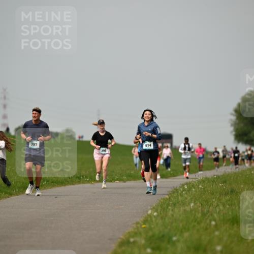 10.05.2026 - 8. Wedeler Halbmarathon Dr. Thomas Lammeyer http://msf.ph/oto/9704302 10.05.2026 11:51:38 Laufen 391, 395, 614 meine-sportfotos.de