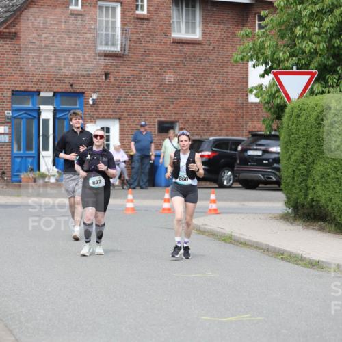 10.05.2026 - 8. Wedeler Halbmarathon Andreas Tolksdorf http://msf.ph/oto/9704318 10.05.2026 10:35:23 Laufen 832, 860 meine-sportfotos.de