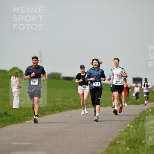 10.05.2026 - 8. Wedeler Halbmarathon Dr. Thomas Lammeyer http://msf.ph/oto/9704333 10.05.2026 11:51:40 Laufen 391, 395, 614, 691 meine-sportfotos.de