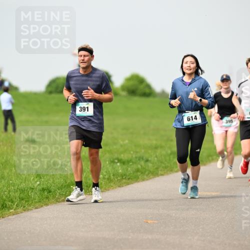 10.05.2026 - 8. Wedeler Halbmarathon Dr. Thomas Lammeyer http://msf.ph/oto/9704381 10.05.2026 11:51:46 Laufen 391, 614, 395, 691 meine-sportfotos.de