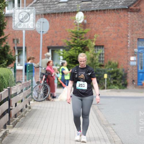 10.05.2026 - 8. Wedeler Halbmarathon Andreas Tolksdorf http://msf.ph/oto/9704382 10.05.2026 10:35:45 Laufen 253 meine-sportfotos.de
