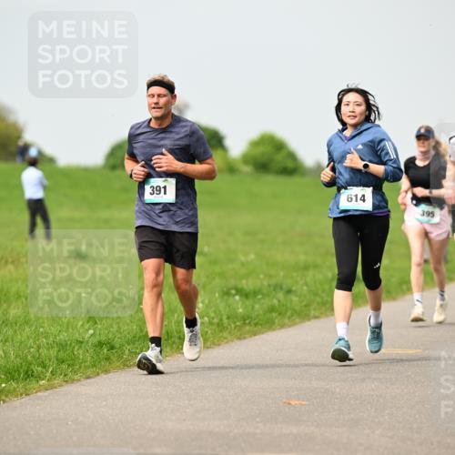 10.05.2026 - 8. Wedeler Halbmarathon Dr. Thomas Lammeyer http://msf.ph/oto/9704383 10.05.2026 11:51:46 Laufen 391, 614, 395, 691 meine-sportfotos.de