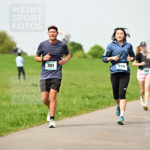 10.05.2026 - 8. Wedeler Halbmarathon Dr. Thomas Lammeyer http://msf.ph/oto/9704390 10.05.2026 11:51:46 Laufen 614, 391, 395, 691 meine-sportfotos.de