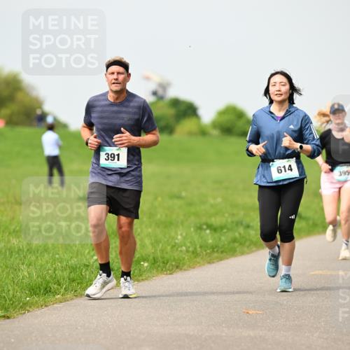 10.05.2026 - 8. Wedeler Halbmarathon Dr. Thomas Lammeyer http://msf.ph/oto/9704391 10.05.2026 11:51:46 Laufen 391, 614, 395, 691 meine-sportfotos.de