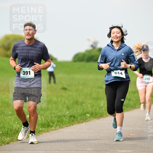 10.05.2026 - 8. Wedeler Halbmarathon Dr. Thomas Lammeyer http://msf.ph/oto/9704414 10.05.2026 11:51:48 Laufen 391, 614, 395, 691 meine-sportfotos.de