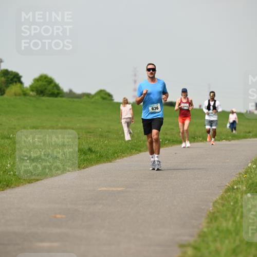 10.05.2026 - 8. Wedeler Halbmarathon Dr. Thomas Lammeyer http://msf.ph/oto/9704446 10.05.2026 11:51:51 Laufen 636 meine-sportfotos.de
