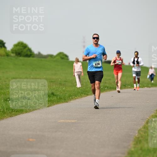 10.05.2026 - 8. Wedeler Halbmarathon Dr. Thomas Lammeyer http://msf.ph/oto/9704450 10.05.2026 11:51:51 Laufen 636 meine-sportfotos.de
