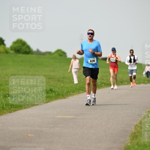 10.05.2026 - 8. Wedeler Halbmarathon Dr. Thomas Lammeyer http://msf.ph/oto/9704454 10.05.2026 11:51:52 Laufen 636 meine-sportfotos.de