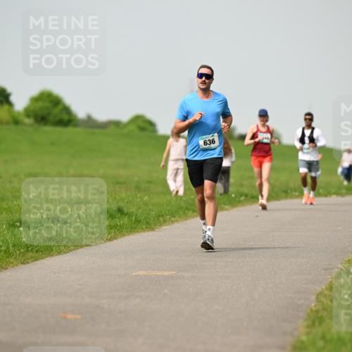 10.05.2026 - 8. Wedeler Halbmarathon Dr. Thomas Lammeyer http://msf.ph/oto/9704463 10.05.2026 11:51:52 Laufen 636 meine-sportfotos.de