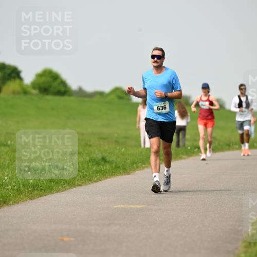 10.05.2026 - 8. Wedeler Halbmarathon Dr. Thomas Lammeyer http://msf.ph/oto/9704467 10.05.2026 11:51:52 Laufen 636 meine-sportfotos.de