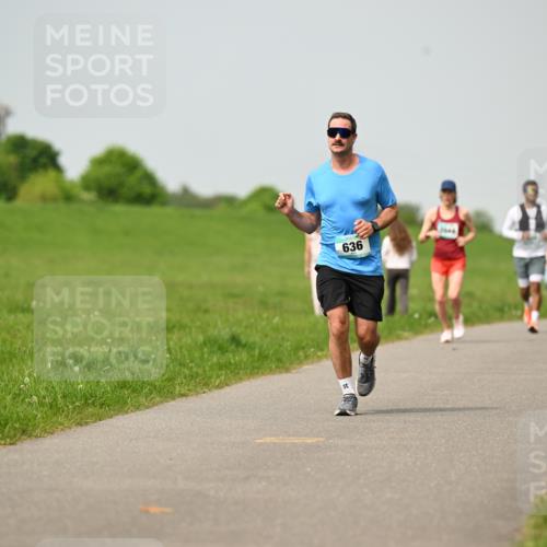 10.05.2026 - 8. Wedeler Halbmarathon Dr. Thomas Lammeyer http://msf.ph/oto/9704469 10.05.2026 11:51:53 Laufen 636 meine-sportfotos.de