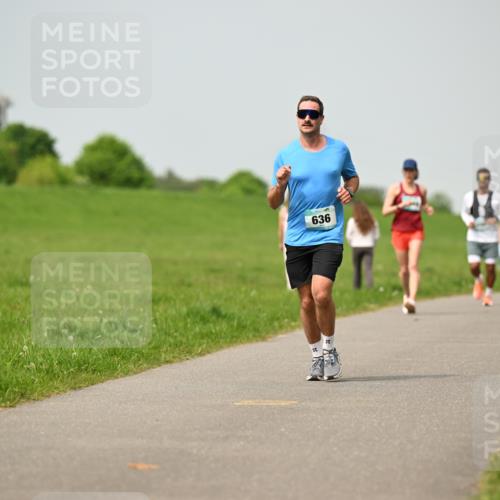 10.05.2026 - 8. Wedeler Halbmarathon Dr. Thomas Lammeyer http://msf.ph/oto/9704471 10.05.2026 11:51:53 Laufen 636 meine-sportfotos.de