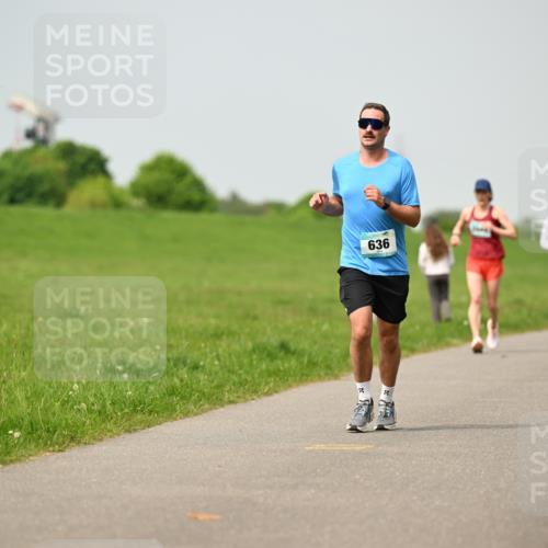 10.05.2026 - 8. Wedeler Halbmarathon Dr. Thomas Lammeyer http://msf.ph/oto/9704480 10.05.2026 11:51:53 Laufen 636 meine-sportfotos.de