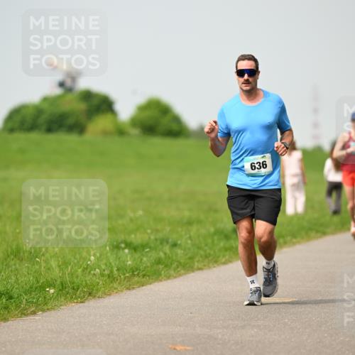 10.05.2026 - 8. Wedeler Halbmarathon Dr. Thomas Lammeyer http://msf.ph/oto/9704491 10.05.2026 11:51:54 Laufen 636 meine-sportfotos.de