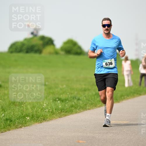 10.05.2026 - 8. Wedeler Halbmarathon Dr. Thomas Lammeyer http://msf.ph/oto/9704495 10.05.2026 11:51:54 Laufen 636 meine-sportfotos.de