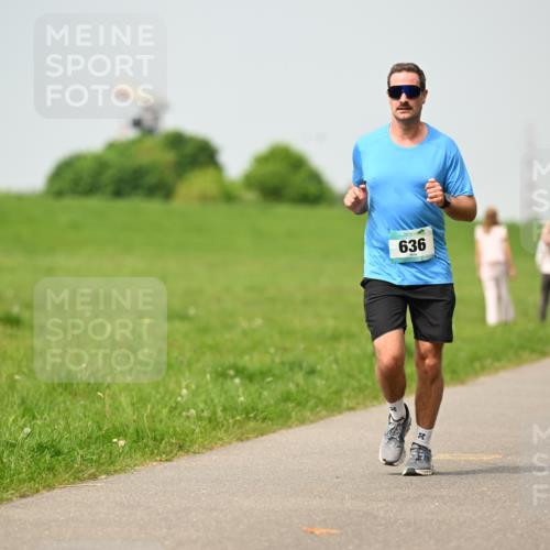 10.05.2026 - 8. Wedeler Halbmarathon Dr. Thomas Lammeyer http://msf.ph/oto/9704497 10.05.2026 11:51:55 Laufen 636 meine-sportfotos.de
