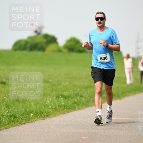 10.05.2026 - 8. Wedeler Halbmarathon Dr. Thomas Lammeyer http://msf.ph/oto/9704499 10.05.2026 11:51:55 Laufen 636 meine-sportfotos.de