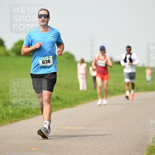 10.05.2026 - 8. Wedeler Halbmarathon Dr. Thomas Lammeyer http://msf.ph/oto/9704505 10.05.2026 11:51:55 Laufen 636 meine-sportfotos.de