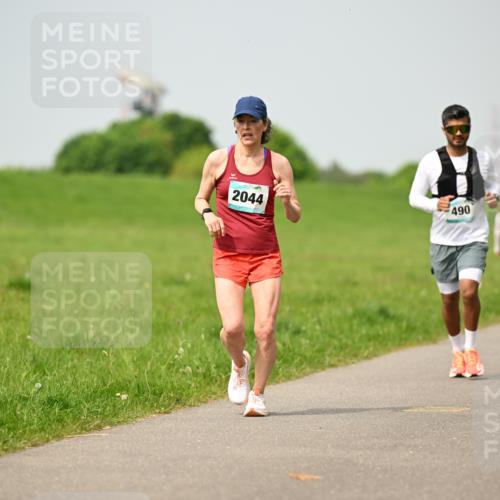 10.05.2026 - 8. Wedeler Halbmarathon Dr. Thomas Lammeyer http://msf.ph/oto/9704567 10.05.2026 11:52:01 Laufen 2044, 490 meine-sportfotos.de