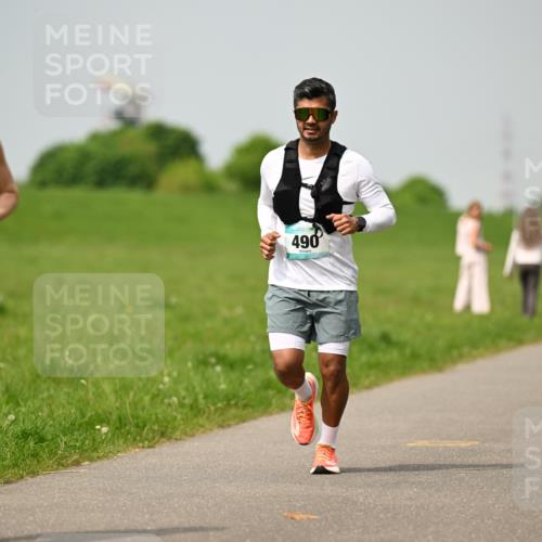 10.05.2026 - 8. Wedeler Halbmarathon Dr. Thomas Lammeyer http://msf.ph/oto/9704596 10.05.2026 11:52:03 Laufen 2044, 490 meine-sportfotos.de