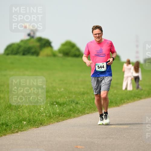 10.05.2026 - 8. Wedeler Halbmarathon Dr. Thomas Lammeyer http://msf.ph/oto/9704631 10.05.2026 11:52:12 Laufen 544 meine-sportfotos.de