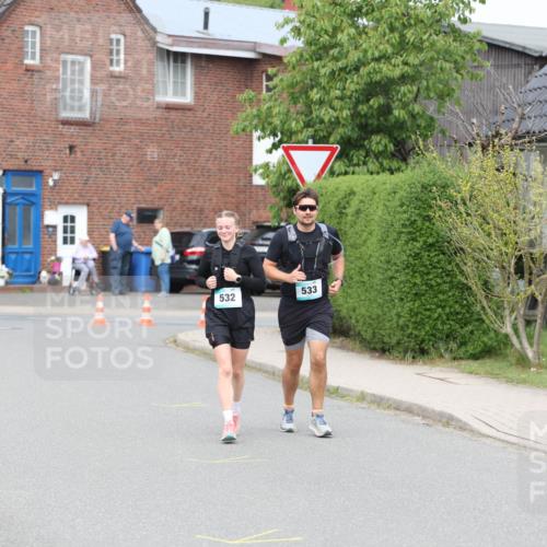 10.05.2026 - 8. Wedeler Halbmarathon Andreas Tolksdorf http://msf.ph/oto/9704636 10.05.2026 10:38:23 Laufen 532, 533 meine-sportfotos.de