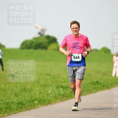 10.05.2026 - 8. Wedeler Halbmarathon Dr. Thomas Lammeyer http://msf.ph/oto/9704644 10.05.2026 11:52:13 Laufen 544 meine-sportfotos.de