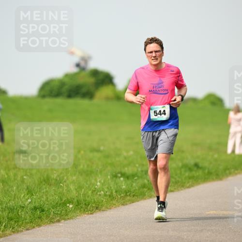 10.05.2026 - 8. Wedeler Halbmarathon Dr. Thomas Lammeyer http://msf.ph/oto/9704646 10.05.2026 11:52:13 Laufen 544 meine-sportfotos.de