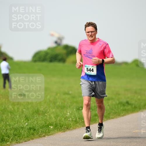 10.05.2026 - 8. Wedeler Halbmarathon Dr. Thomas Lammeyer http://msf.ph/oto/9704649 10.05.2026 11:52:13 Laufen 544 meine-sportfotos.de