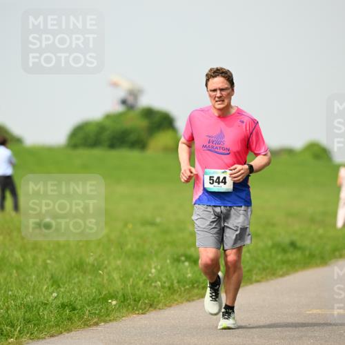 10.05.2026 - 8. Wedeler Halbmarathon Dr. Thomas Lammeyer http://msf.ph/oto/9704651 10.05.2026 11:52:13 Laufen 544 meine-sportfotos.de