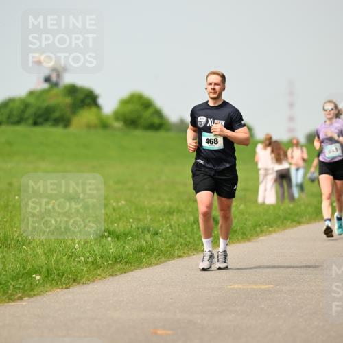 10.05.2026 - 8. Wedeler Halbmarathon Dr. Thomas Lammeyer http://msf.ph/oto/9704684 10.05.2026 11:52:30 Laufen 468, 643 meine-sportfotos.de