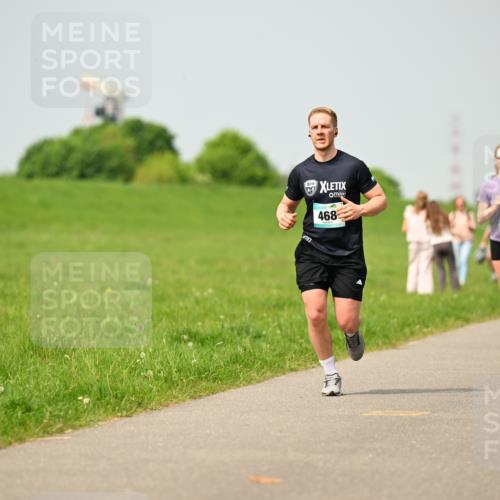 10.05.2026 - 8. Wedeler Halbmarathon Dr. Thomas Lammeyer http://msf.ph/oto/9704688 10.05.2026 11:52:30 Laufen 468, 643 meine-sportfotos.de