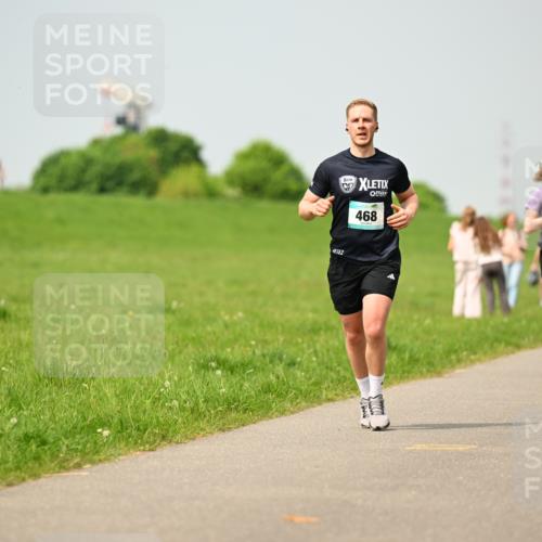 10.05.2026 - 8. Wedeler Halbmarathon Dr. Thomas Lammeyer http://msf.ph/oto/9704690 10.05.2026 11:52:30 Laufen 468, 643 meine-sportfotos.de
