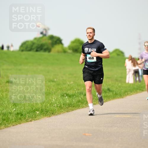 10.05.2026 - 8. Wedeler Halbmarathon Dr. Thomas Lammeyer http://msf.ph/oto/9704694 10.05.2026 11:52:31 Laufen 468, 643 meine-sportfotos.de