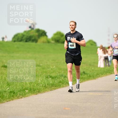 10.05.2026 - 8. Wedeler Halbmarathon Dr. Thomas Lammeyer http://msf.ph/oto/9704698 10.05.2026 11:52:31 Laufen 468, 643 meine-sportfotos.de