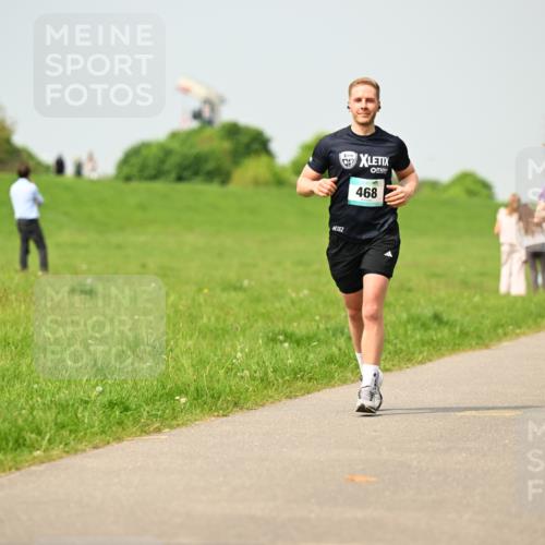 10.05.2026 - 8. Wedeler Halbmarathon Dr. Thomas Lammeyer http://msf.ph/oto/9704702 10.05.2026 11:52:31 Laufen 057, 468, 643 meine-sportfotos.de