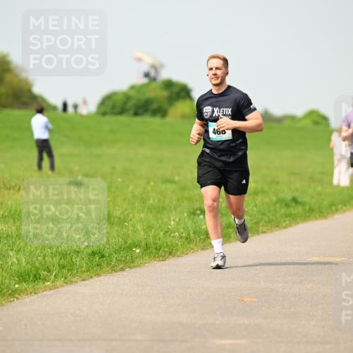 10.05.2026 - 8. Wedeler Halbmarathon Dr. Thomas Lammeyer http://msf.ph/oto/9704710 10.05.2026 11:52:32 Laufen 475, 460, 643 meine-sportfotos.de