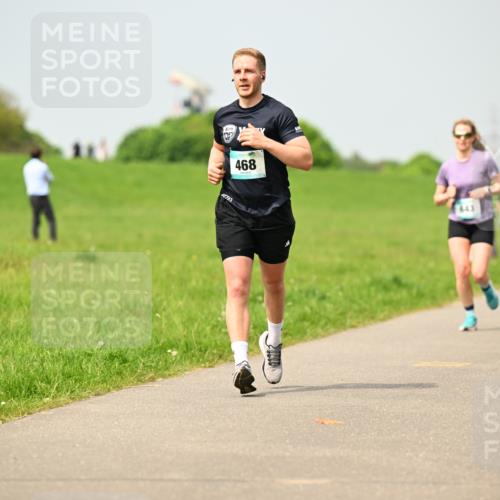 10.05.2026 - 8. Wedeler Halbmarathon Dr. Thomas Lammeyer http://msf.ph/oto/9704723 10.05.2026 11:52:32 Laufen 468, 843 meine-sportfotos.de