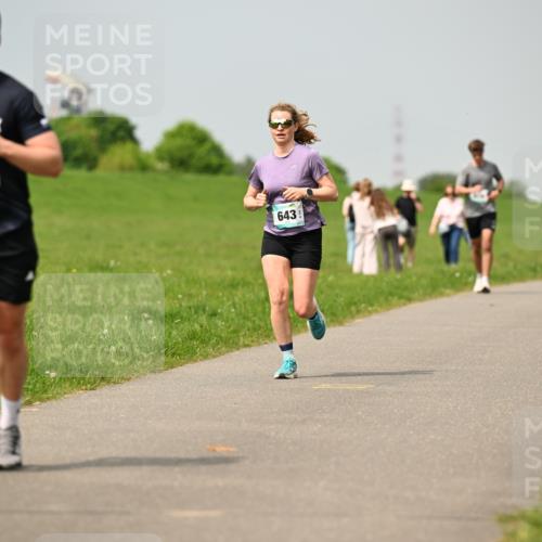 10.05.2026 - 8. Wedeler Halbmarathon Dr. Thomas Lammeyer http://msf.ph/oto/9704730 10.05.2026 11:52:34 Laufen 468, 643 meine-sportfotos.de