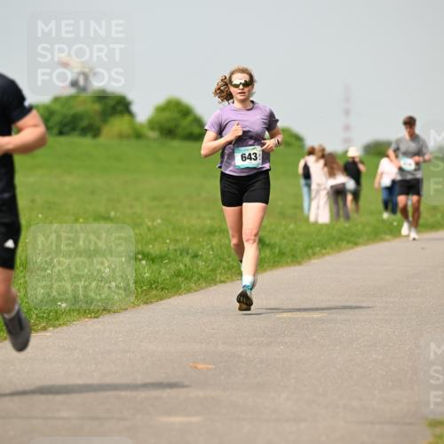 10.05.2026 - 8. Wedeler Halbmarathon Dr. Thomas Lammeyer http://msf.ph/oto/9704738 10.05.2026 11:52:34 Laufen 468, 643 meine-sportfotos.de