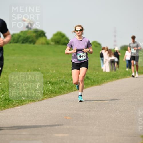 10.05.2026 - 8. Wedeler Halbmarathon Dr. Thomas Lammeyer http://msf.ph/oto/9704740 10.05.2026 11:52:34 Laufen 468, 643 meine-sportfotos.de
